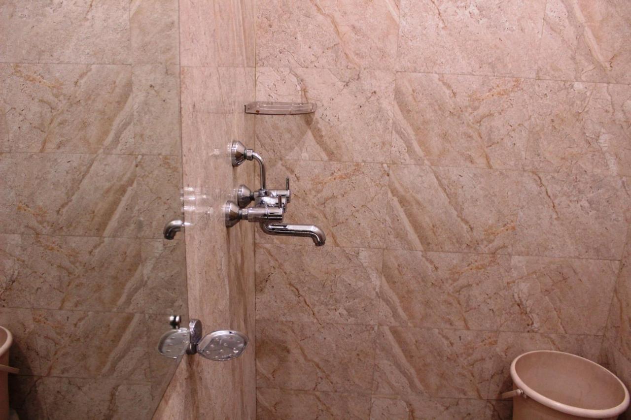 Shree Krishna Hotels Amritsar Bagian luar foto